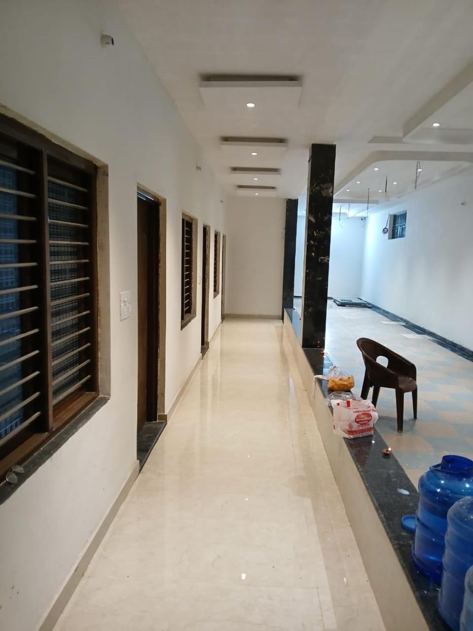 Hotel Jaipur In, Jatipura Parikrama Marg Near Mukharvind Temple Govardhan ภายนอก รูปภาพ