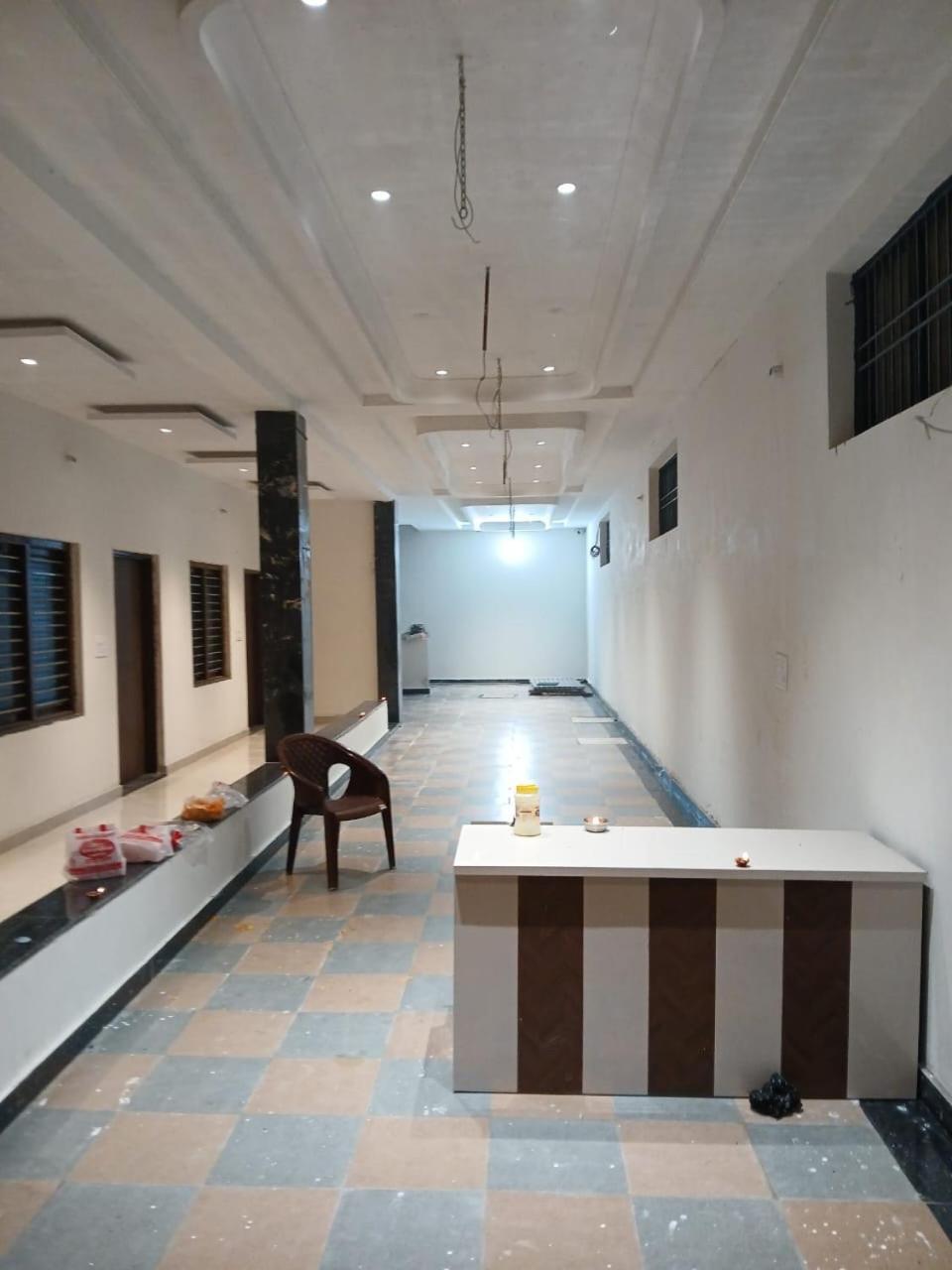 Hotel Jaipur In, Jatipura Parikrama Marg Near Mukharvind Temple Govardhan ภายนอก รูปภาพ